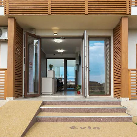 Guest house Pensiunea Evia Corbu *